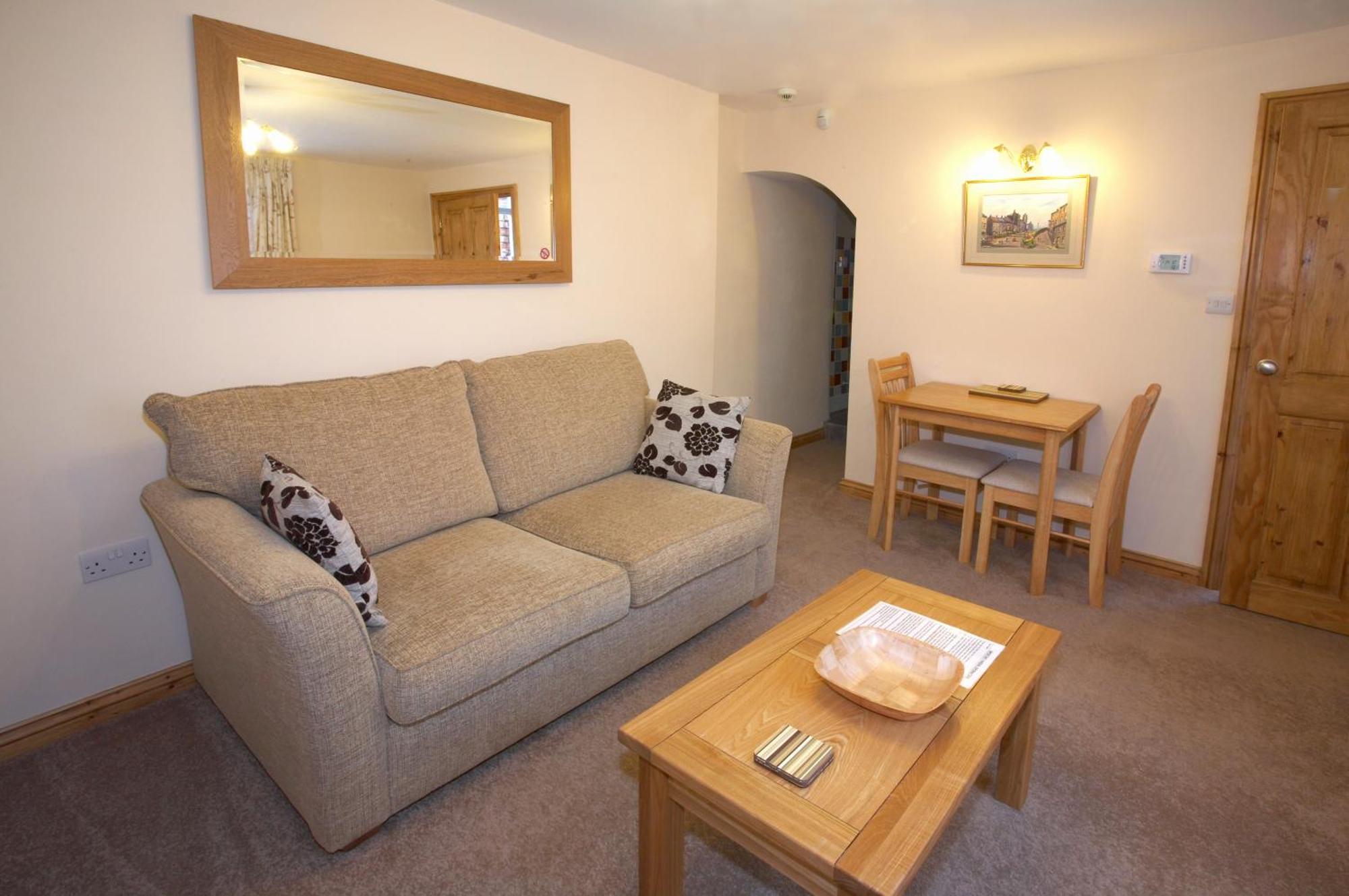 Saltburn Holidays Primrose Cottage Гисбъро Стая снимка
